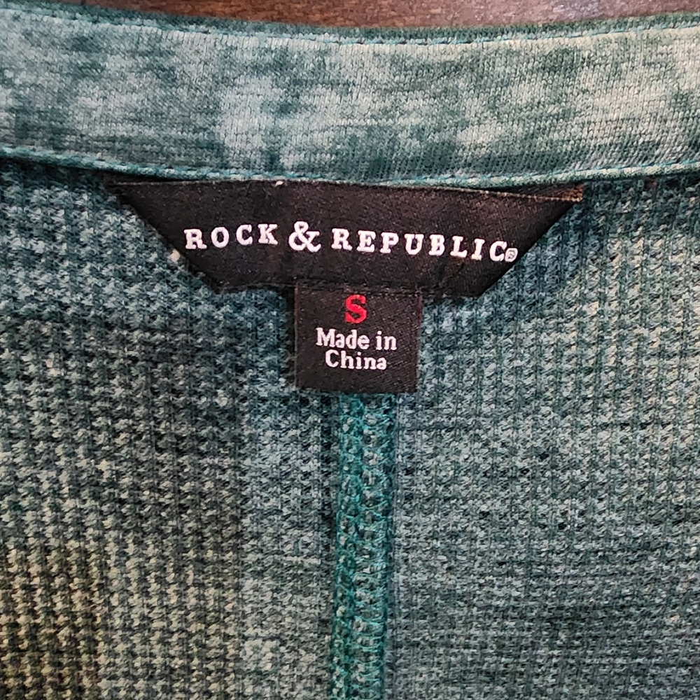 Women's Rock & Republic Long Sleeve Henley Top - Picture 4 of 6